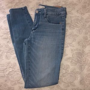 ABERCROMBIE & FITCH JEANS